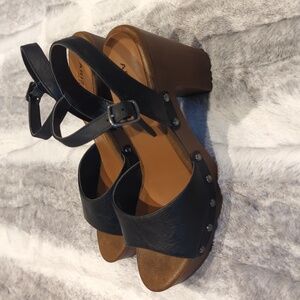 Arizona Jean Company Women's Black and Brown Heels Size 7.5